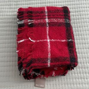 Falls Creek Plaid Boucle Blanket Scarf